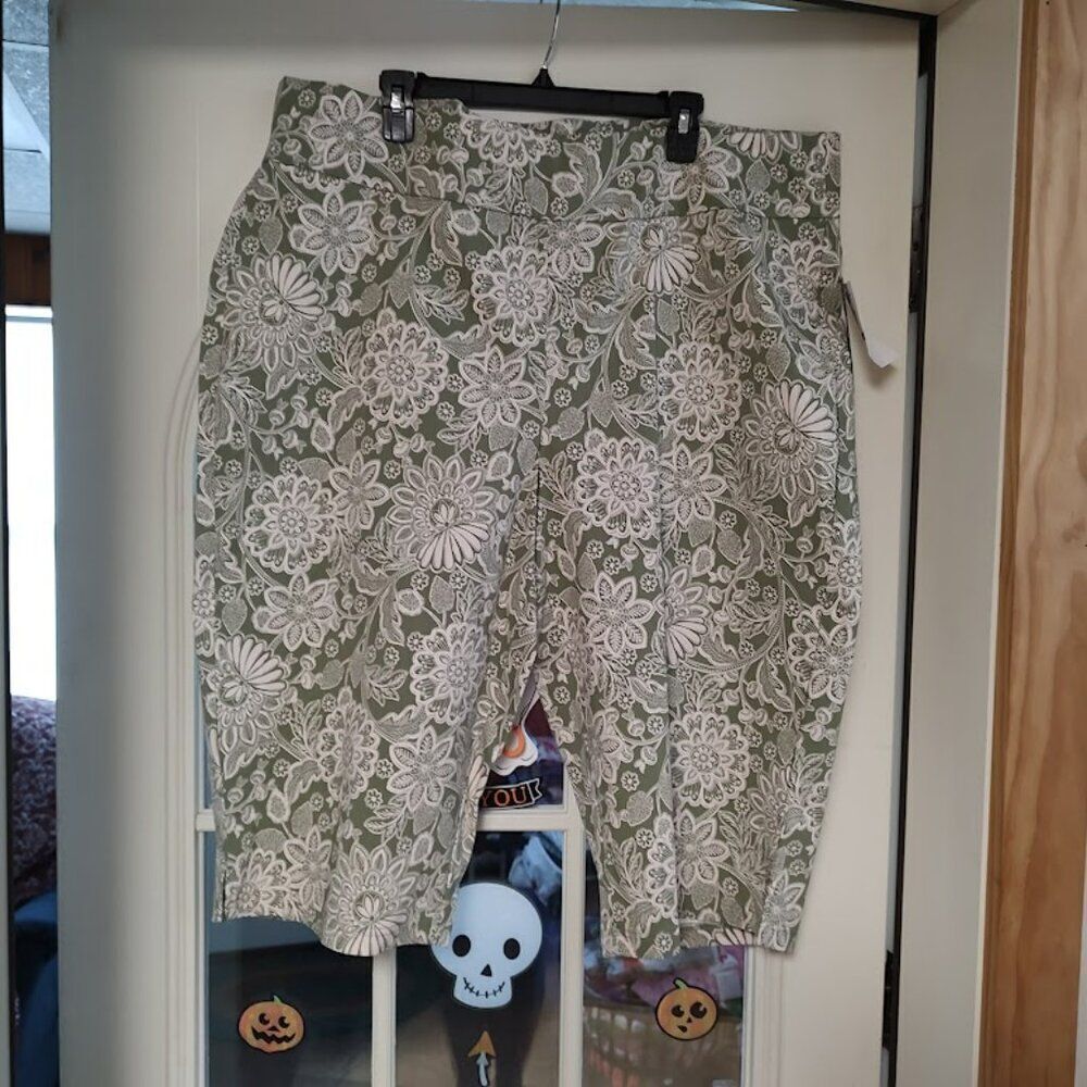 New preswick & Moore Sage White Flowered Jegging Capri Pants Size Women's 3X